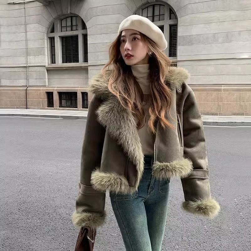 Street Fashion China Models - نماذج نسائية ملابس علوية للخريف والشتاء