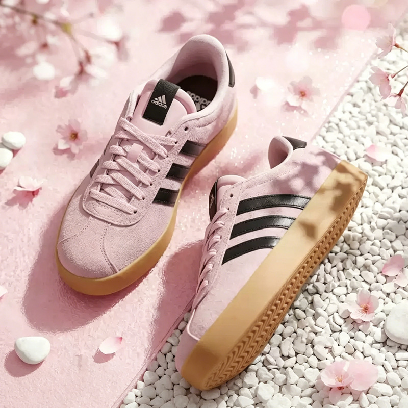Street Fashion Adidas - حذاء أديداس نسائي منخفض الارتفاع للتزلج