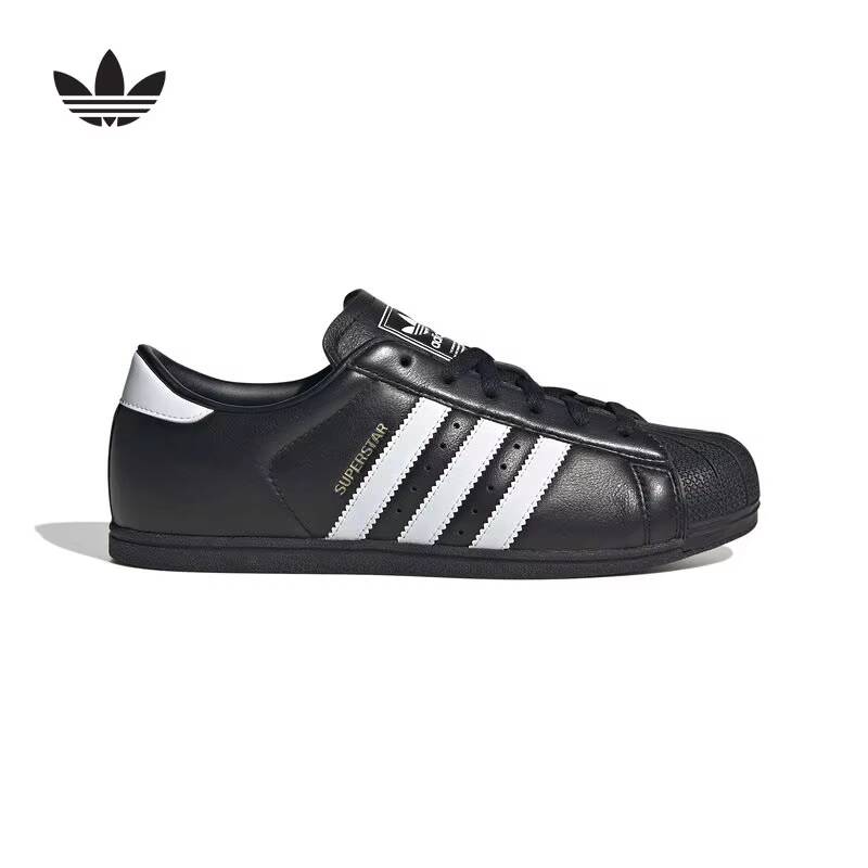 أحذية تزلة منخفضة الارتفاع من  - مراجعة Street Fashion Adidas وسعره