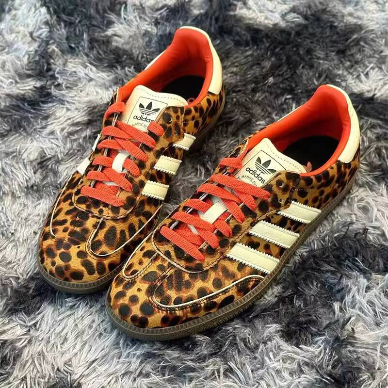 حذاء أديداس سامبا أو جي تريفيل - مراجعة Street Fashion Adidas وسعره