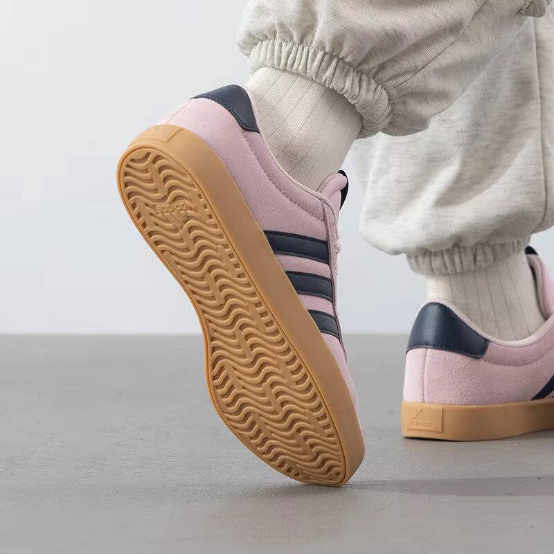 حذاء أديداس نسائي منخفض الارتف - مراجعة Street Fashion Adidas وسعره