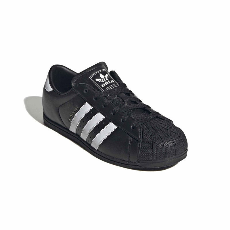 أحذية تزلج نسائية منخفضة الارت - مراجعة Street Fashion Adidas وسعره