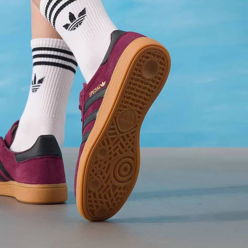 أحذية رياضية منخفضة الارتفاع ل - مراجعة Street Fashion Adidas وسعره